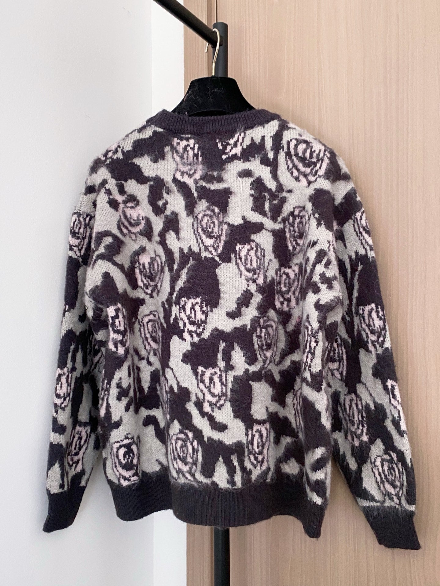 CHANEL 26S CREW NECK SWEATER 785