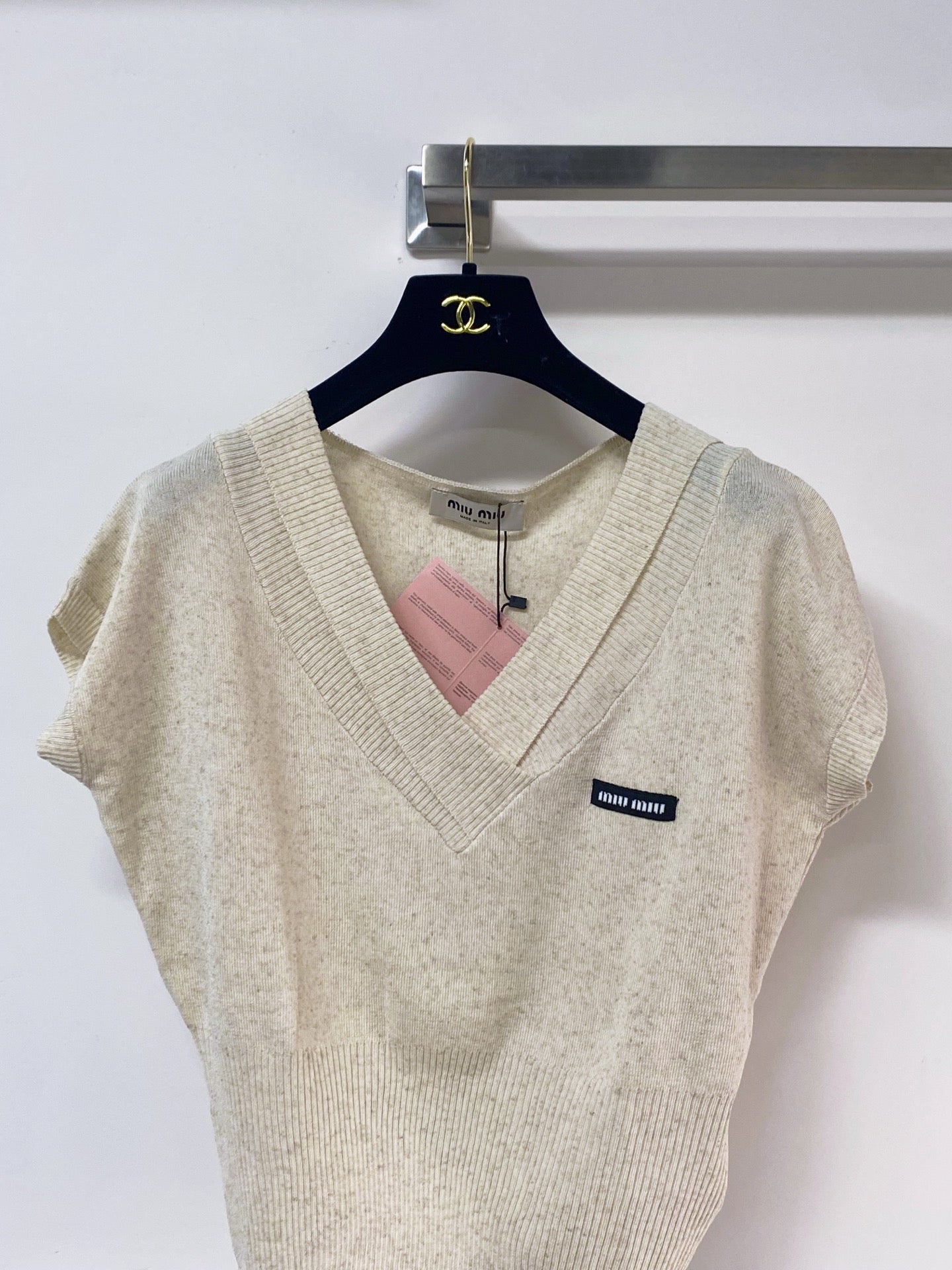 MIUMIU 26S SHORT-SLEEVED SWEATER STYLE 1145