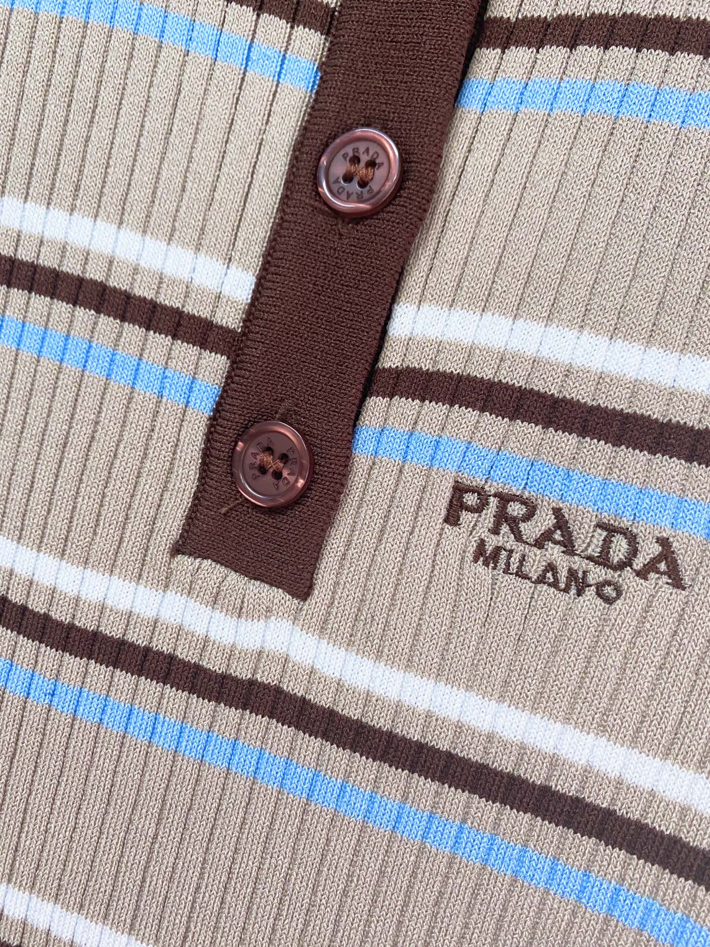 PRADA 26S SHORT-SLEEVED KNIT POLO SHIRT STYLE 893