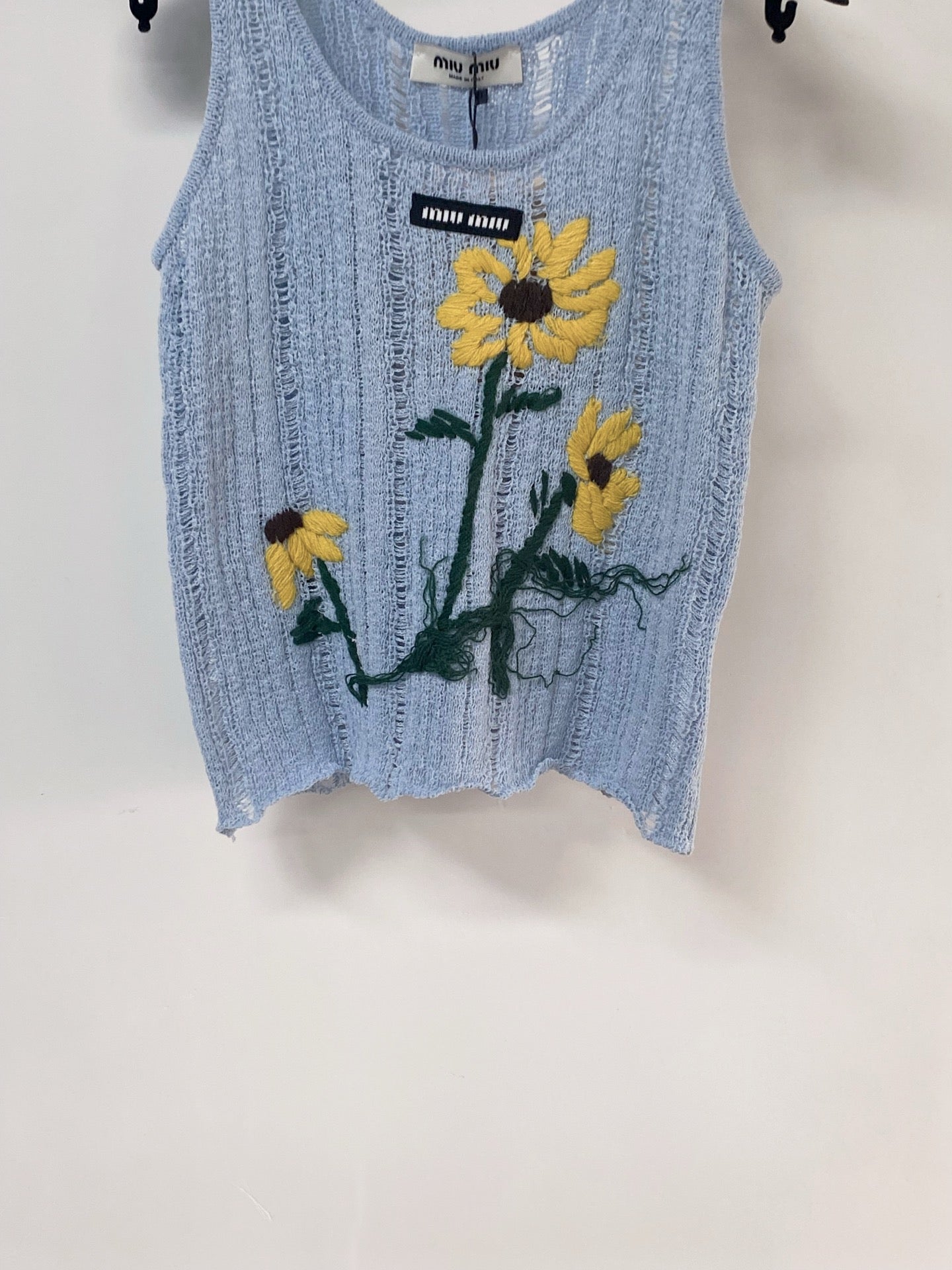 MIUMIU 26S SLEEVELESS SWEATER STYLE 1132