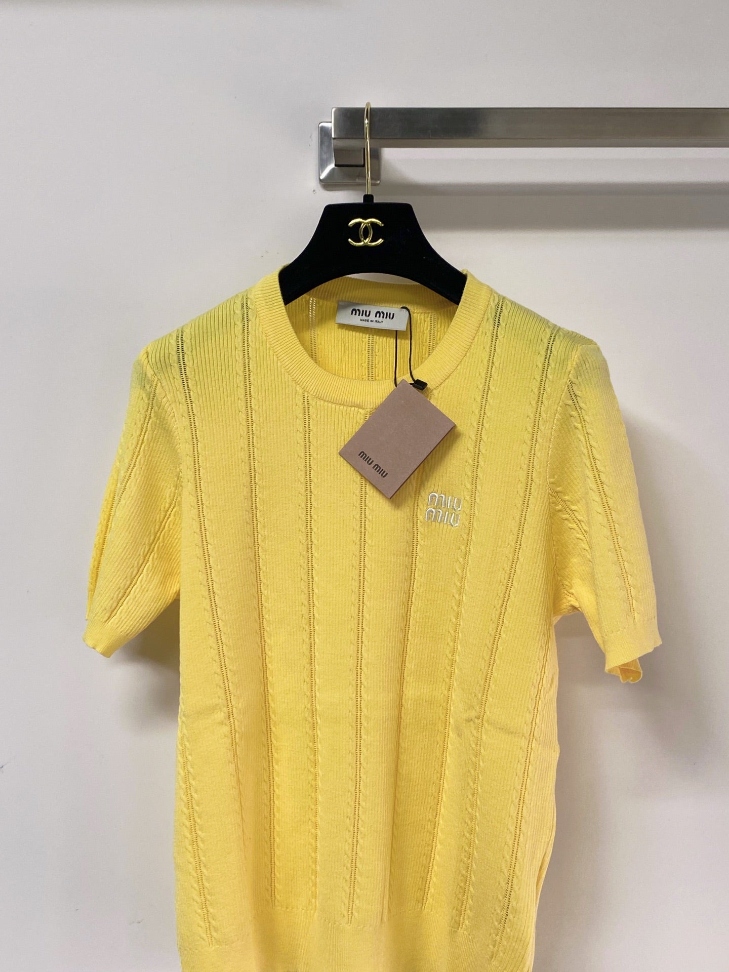 MIUMIU 26S SHORT-SLEEVED SWEATER STYLE 1120