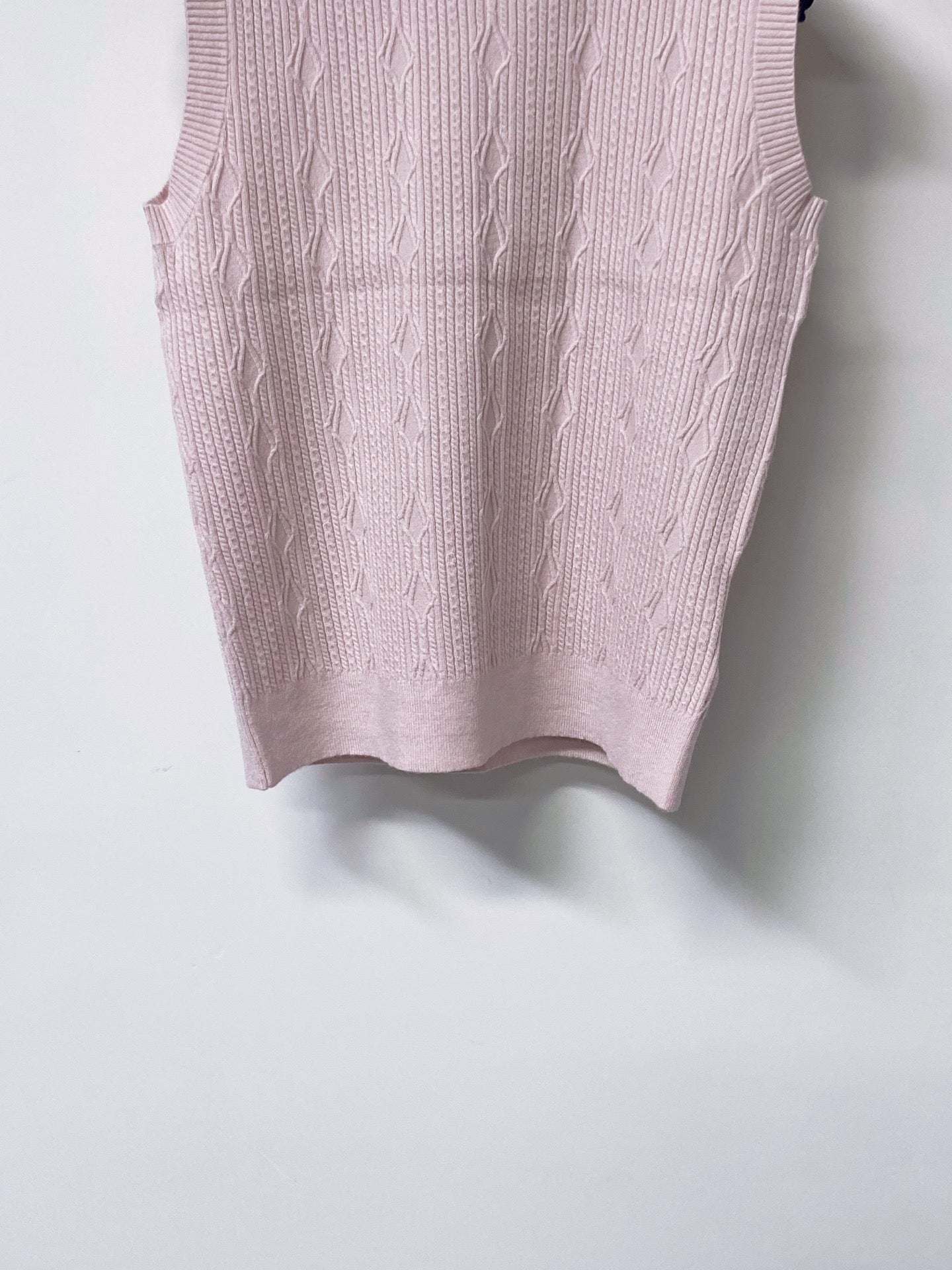 VALENTINO 26S SLEEVELESS CABLE-KNIT TOP 455