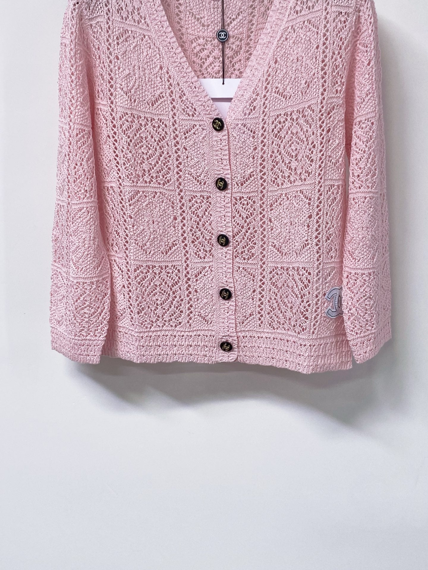 CHANEL 26S LACE KNIT V-NECK CARDIGAN 1522
