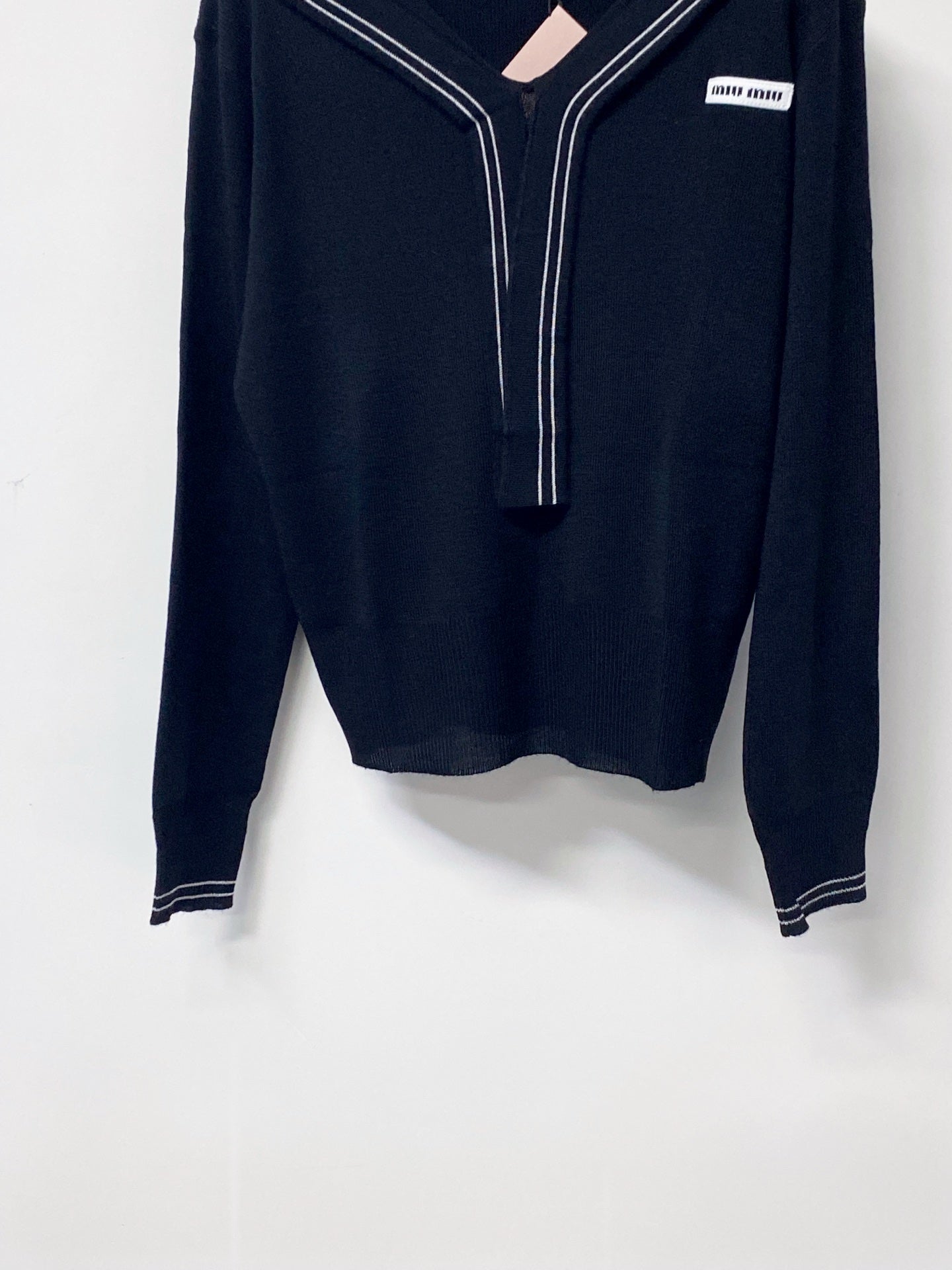 MIUMIU 26S V-NECK KNIT SWEATER 1305