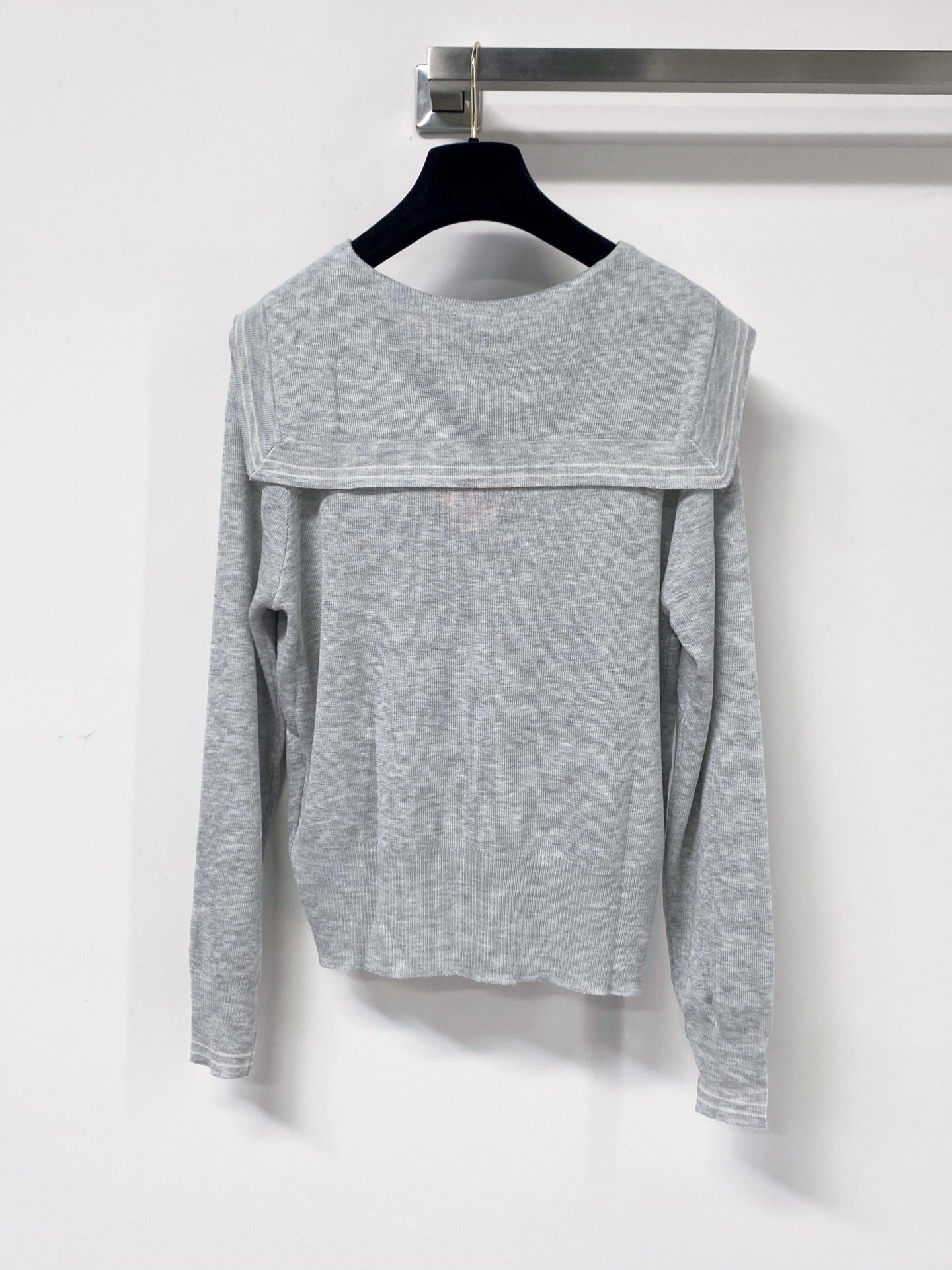 MIUMIU 26S V-NECK KNIT SWEATER 1304