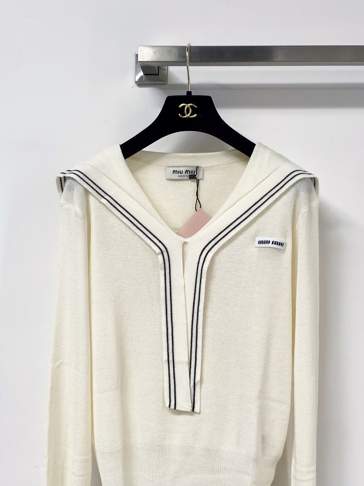 MIUMIU 26S V-NECK KNIT SWEATER 1303