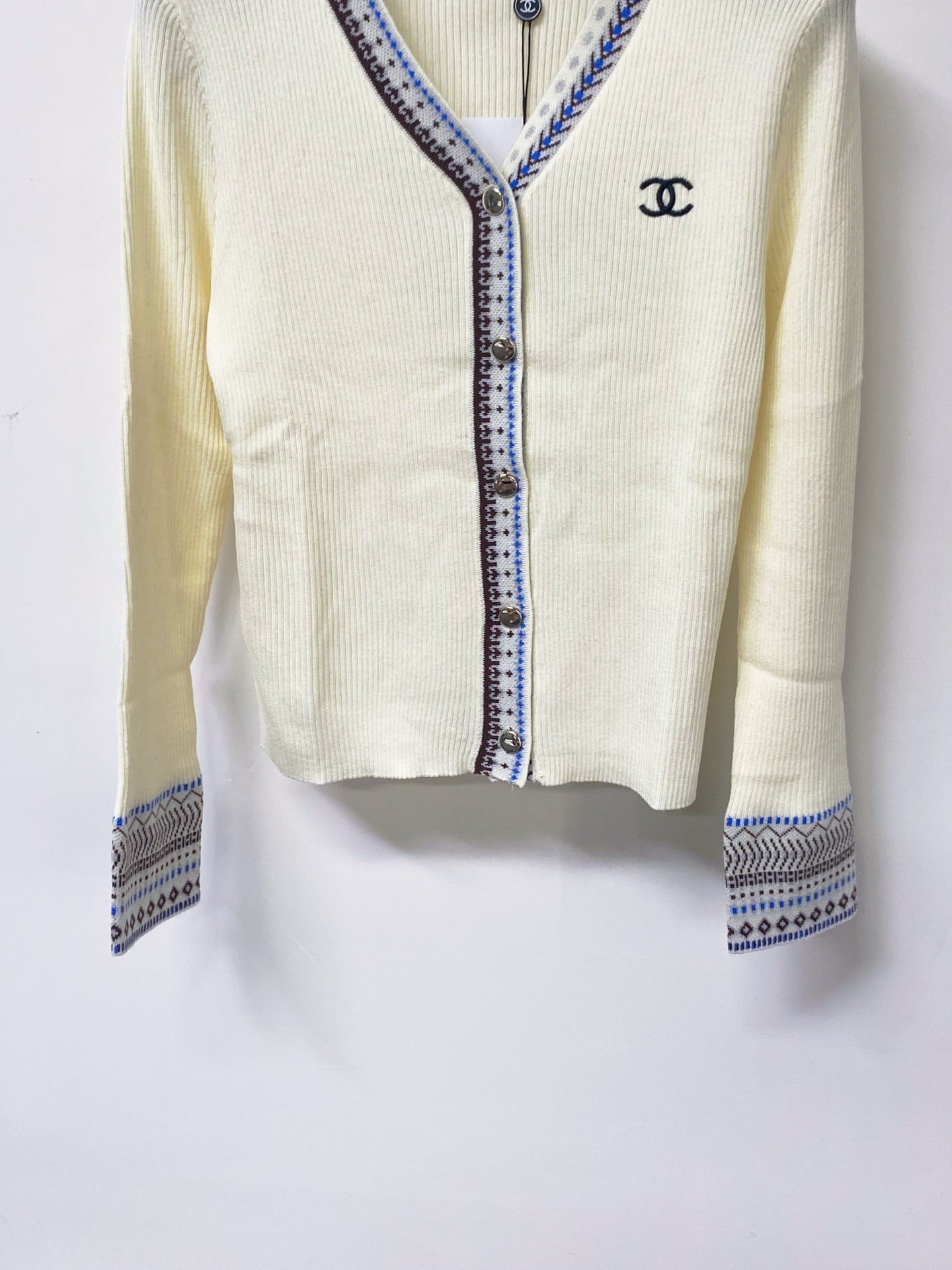 CHANEL 26S KNIT CARDIGAN 1676