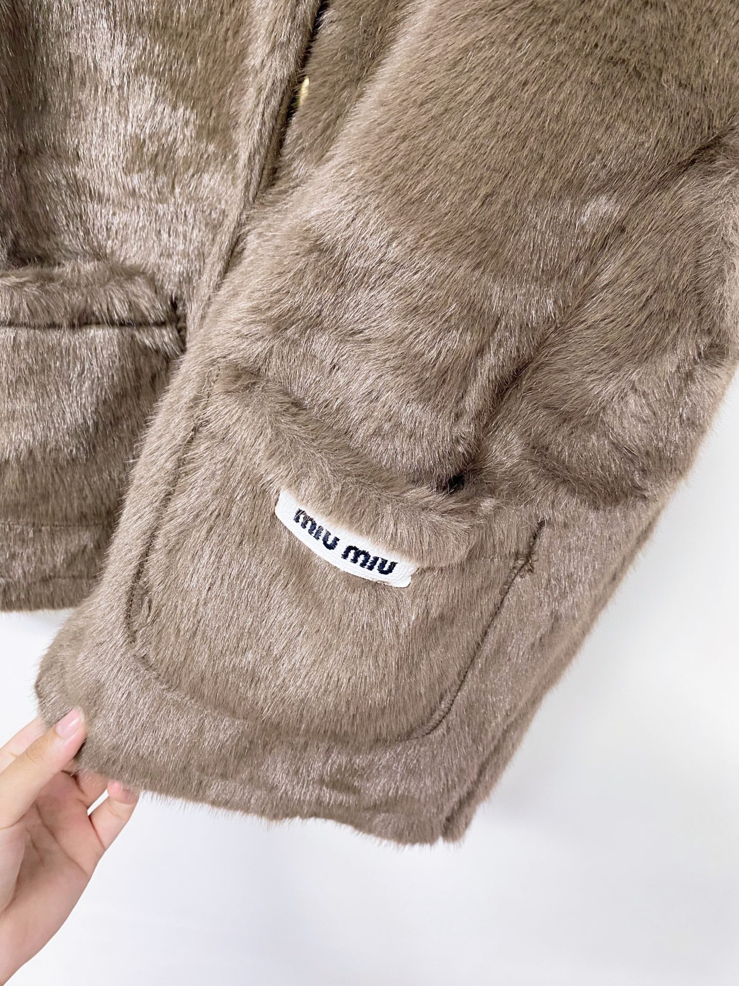 MIUMIU 26S FUR VEST 1485