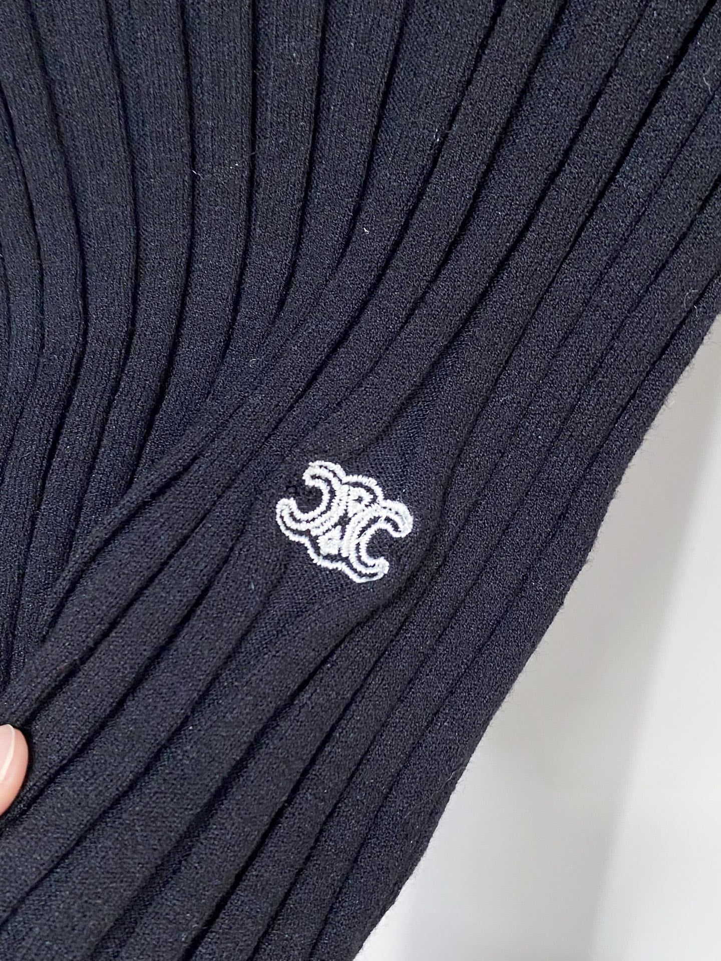 CELINE 26S TURTLENECK KNIT TOP 613