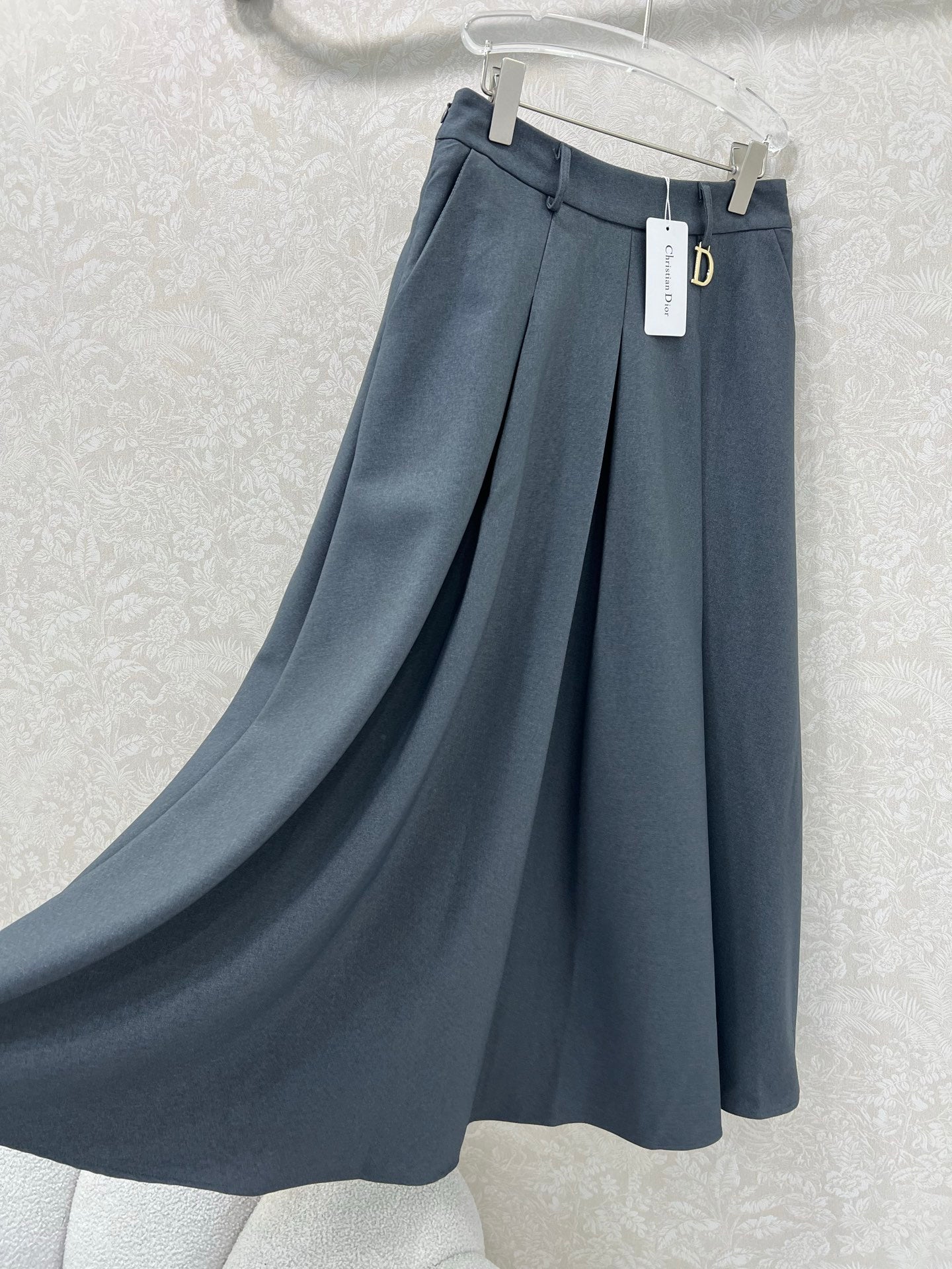 DIOR 25S PLEATED SKIRT STYLE 022
