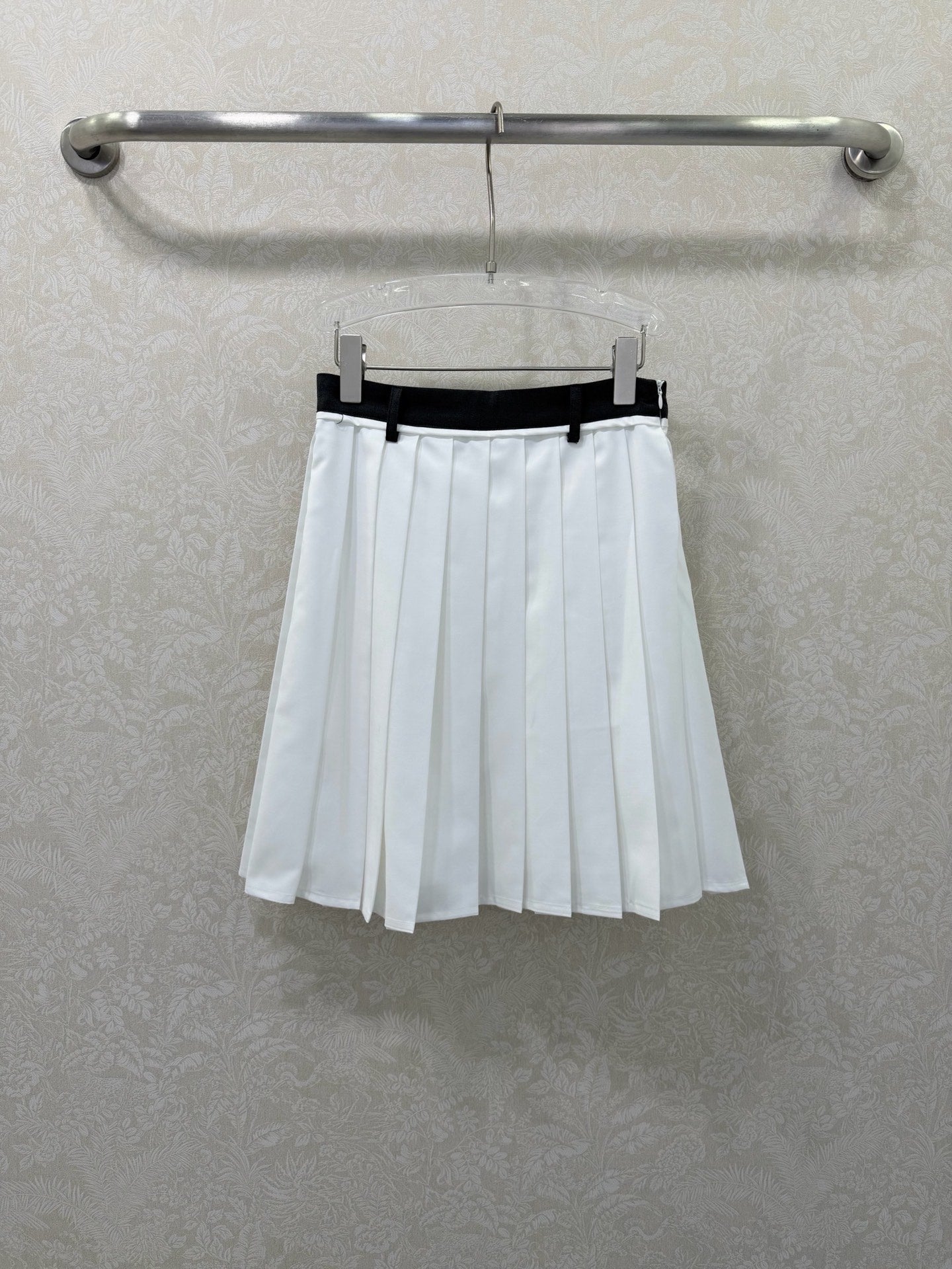 PRADA 26S HIGH WAISTED PLEATED MIDI SKIRT 770
