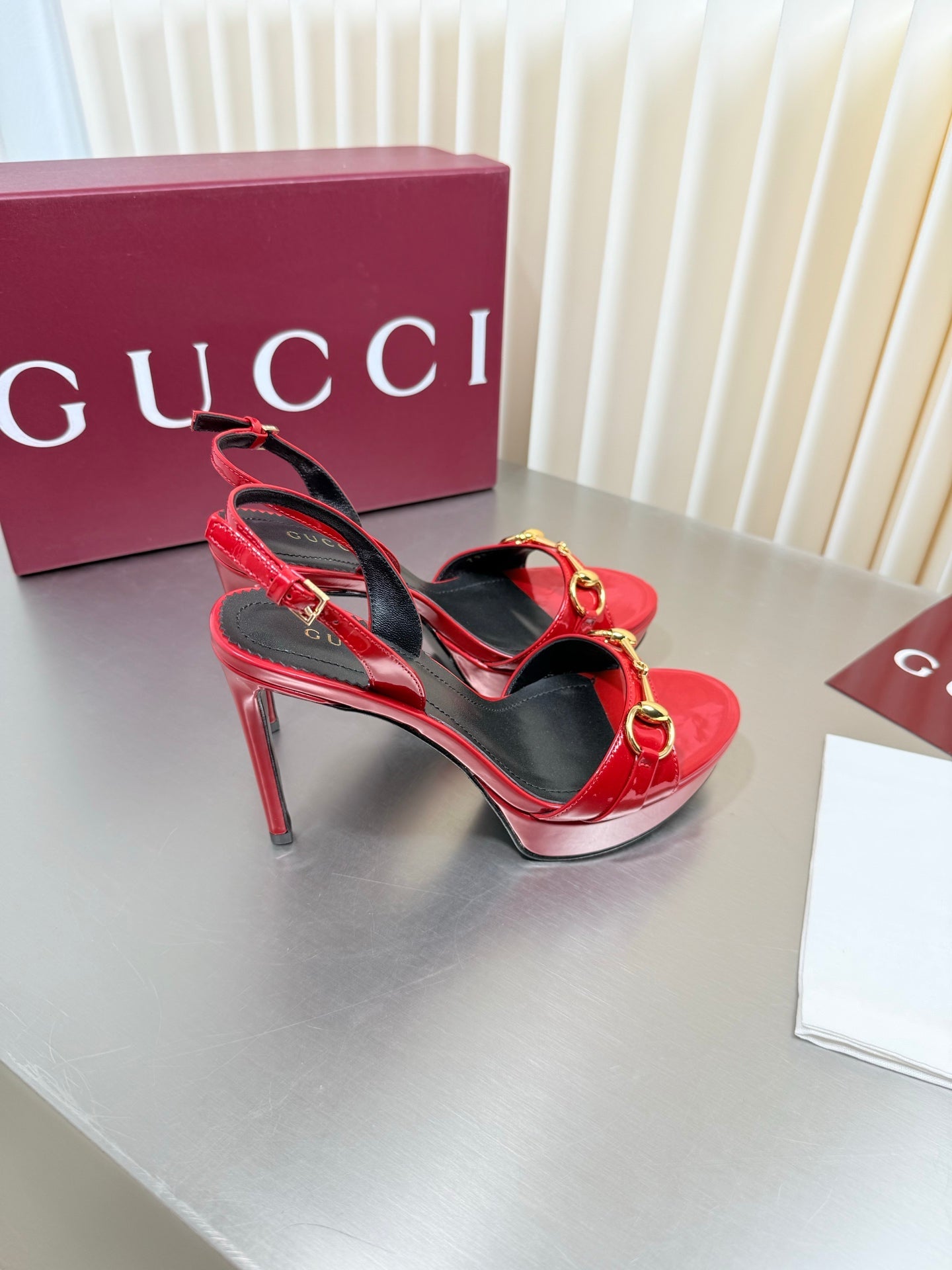 GUCCI 26S SLINGBACK PUMP 105 MM IN RED GLOSSY CALFSKIN