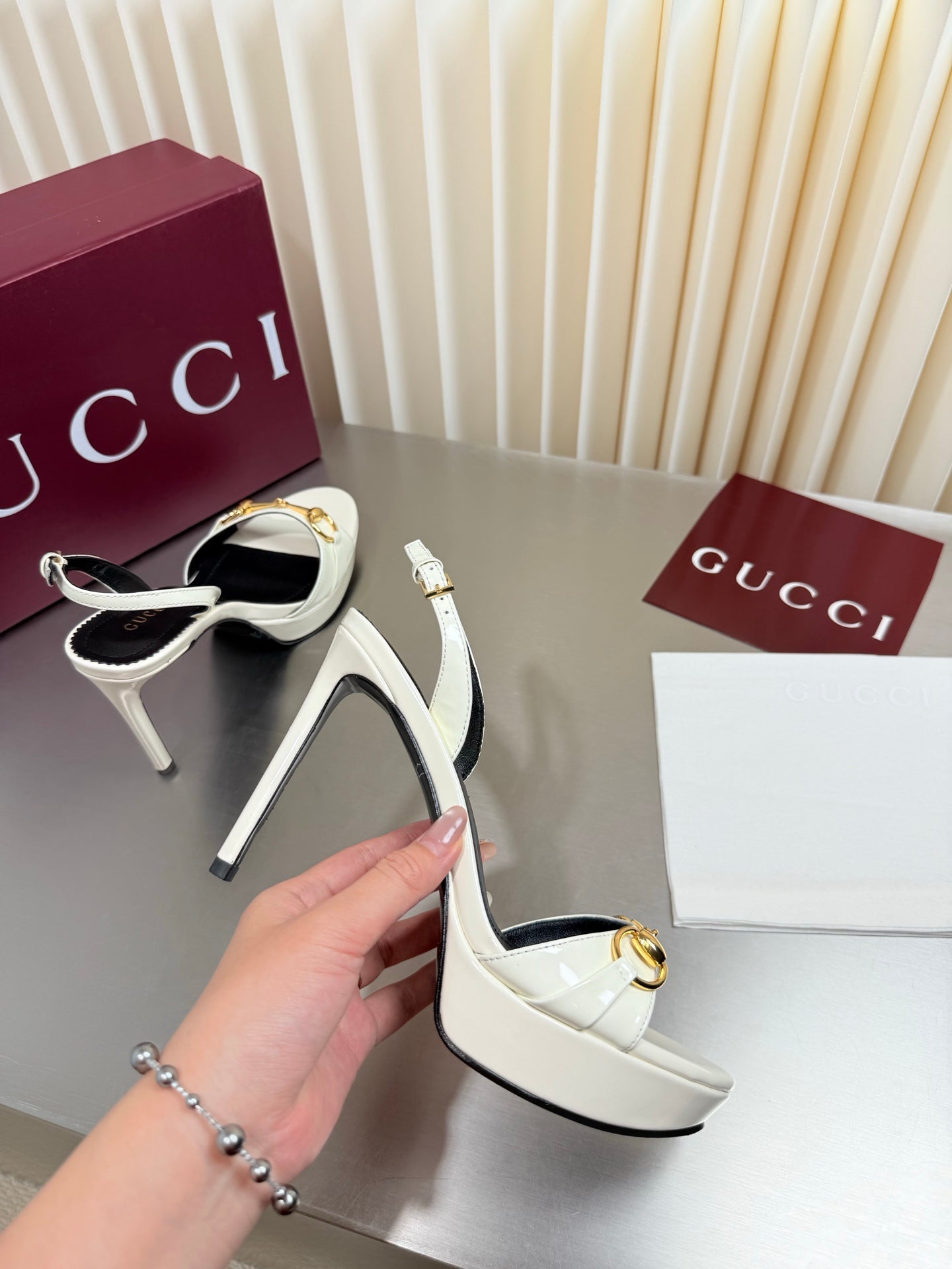 GUCCI 26S SLINGBACK PUMP 105 MM IN CREAM WHITE CALFSKIN