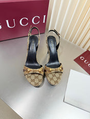 GUCCI 26S SLINGBACK PUMP 105 MM IN BEIGE GG CANVAS