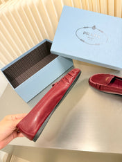 PRADA 26S CLASSIC LOAFERS IN DARK RED LAMBSKIN