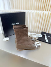 CHANEL 26S ANKLE BOOTS IN BROWN CALFSKIN AND SUEDE SQUARE TOE