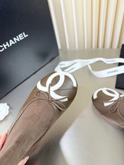 CHANEL 26S ANKLE BOOTS IN BROWN CALFSKIN AND SUEDE SQUARE TOE