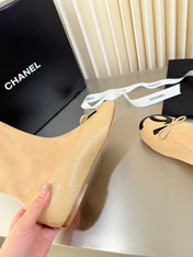 CHANEL 26S ANKLE BOOTS IN BEIGE CALFSKIN AND SUEDE SQUARE TOE
