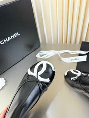CHANEL 26S ANKLE BOOTS IN BLACK CALFSKIN SQUARE TOE