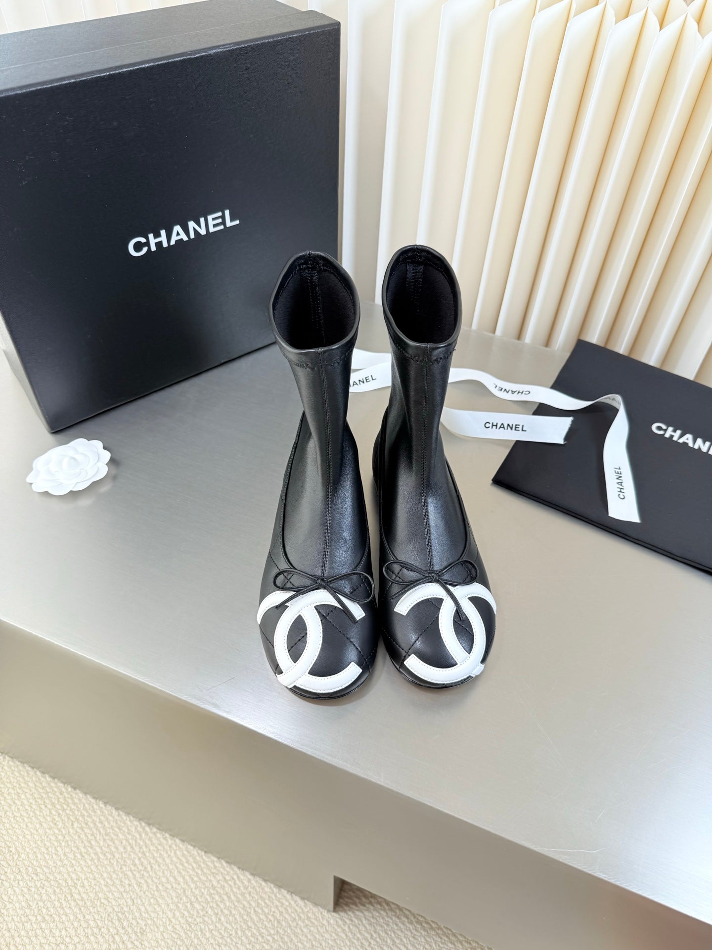 CHANEL 26S ANKLE BOOTS IN BLACK CALFSKIN SQUARE TOE