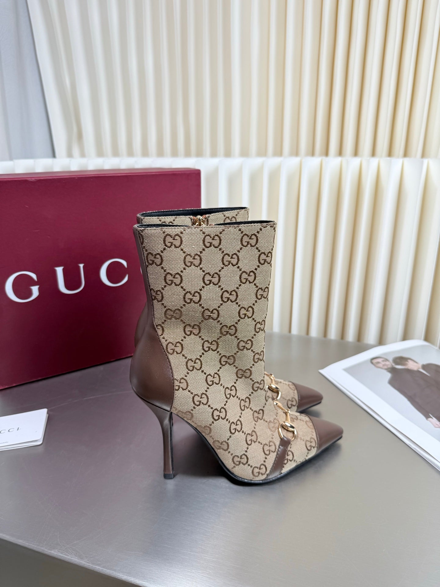 GUCCI 26S HORSEBIT BOOTS 105 MM IN BROWN LEATHER AND BEIGE CANVAS