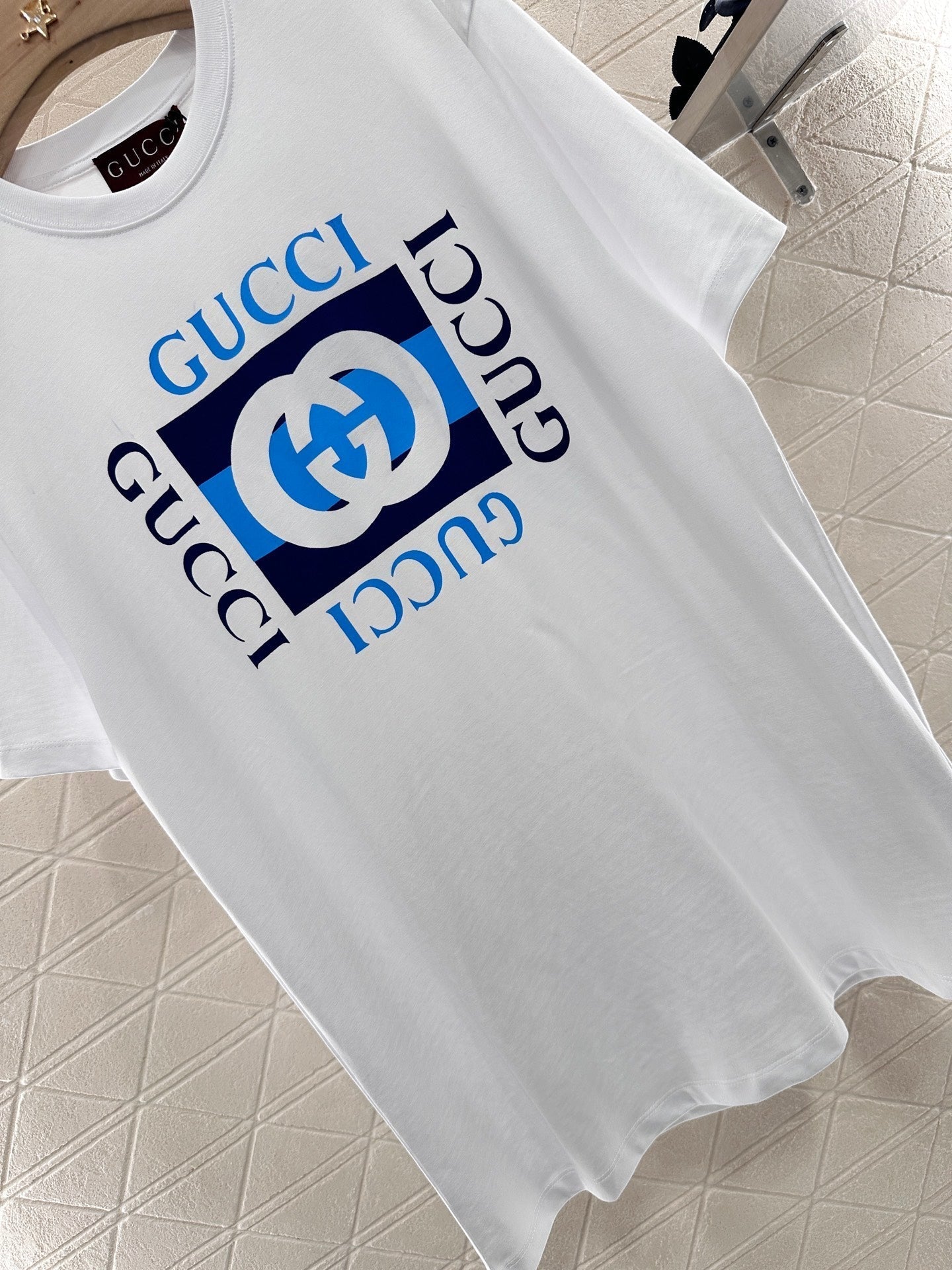 GUCCI CREW NECK GRAPHIC TEE 276673