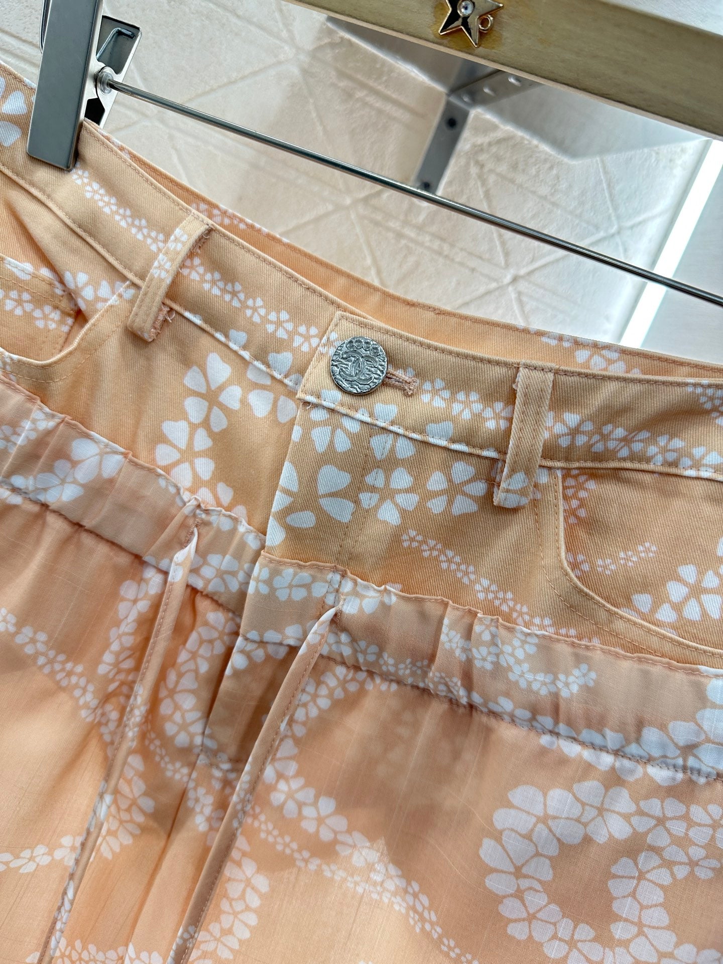 CHANEL BEIGE PRINTED DENIM PANTS