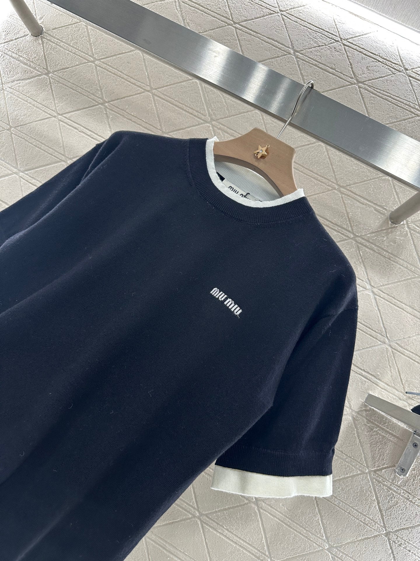 MIUMIU SHORT-SLEEVE KNIT TOP 276589