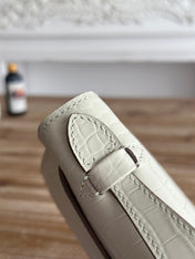 HM 26S KELLY MINI 22MM IN MILKY WHITE CROC EMBOSSED CALFSKIN GOLD KELLY BUCKLE