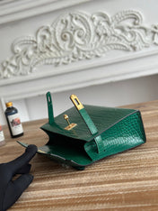 HM 26S KELLY MINI 22MM IN DARK GREEN CROC EMBOSSED CALFSKIN GOLD KELLY BUCKLE