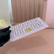 MATELASSÉ LEATHER ENVELOPE WALLET LIGHT PINK