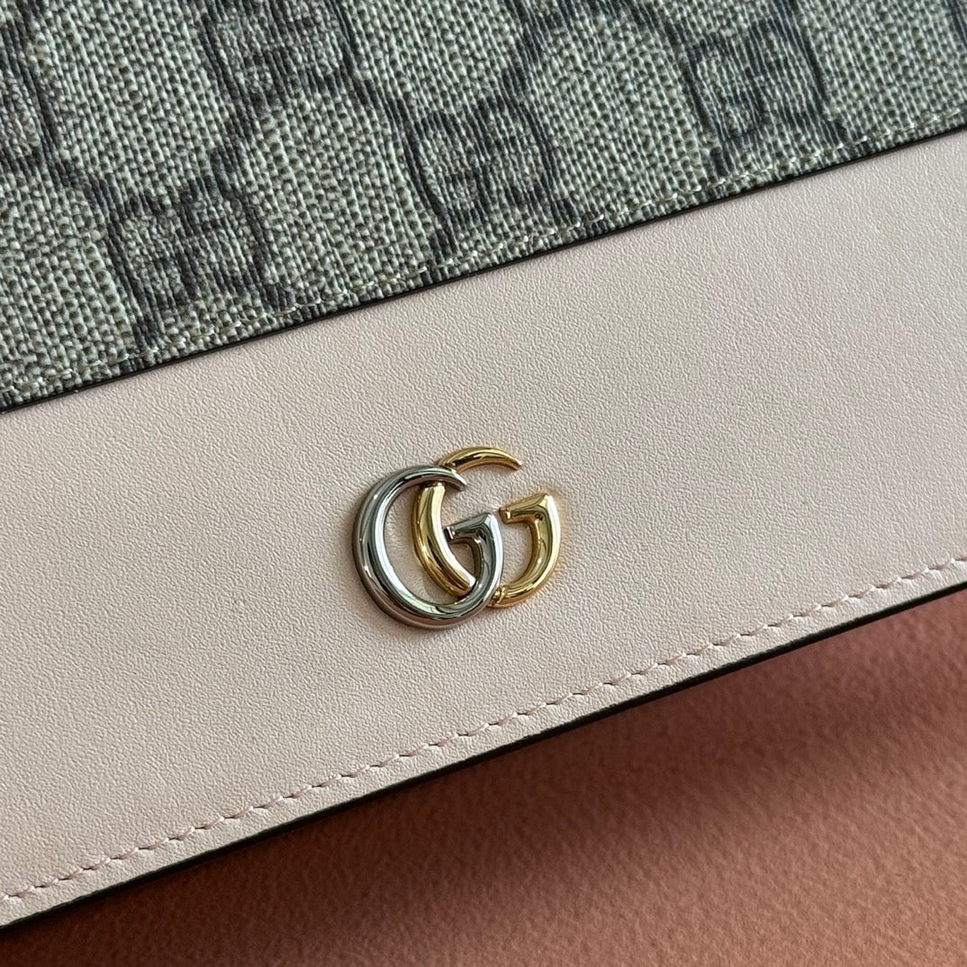 GG MARMONT WALLET ON CHAIN 20 BEIGE AND WHITE IN CALFSKIN