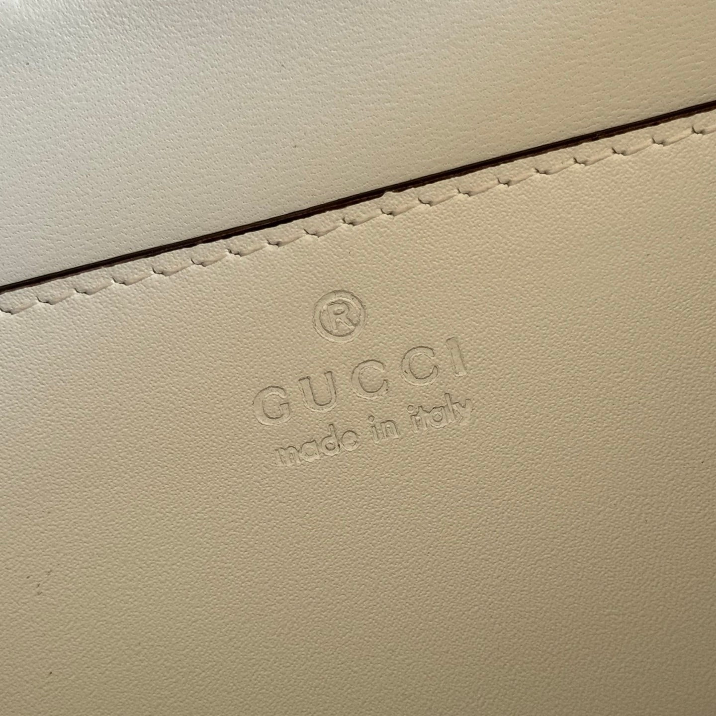 GUCCI 26S SIENA TOP HANDLE BAG 19 IN WHITE CALFSKIN