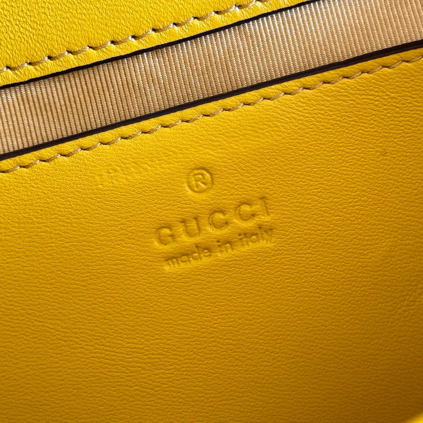 GUCCI 26S GG MARMONT BAG 22 IN YELLOW LAMBSKIN