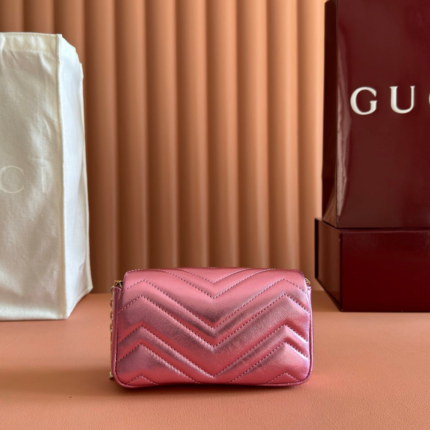 GUCCI 26S GG MARMONT BAG 16 IN METALLIC PINK LAMBSKIN