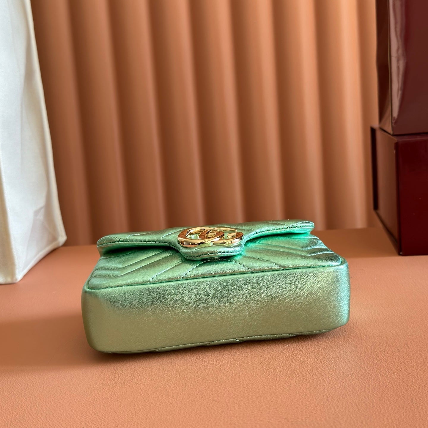GUCCI 26S GG MARMONT BAG 16 IN METALLIC PALE GREEN LAMBSKIN