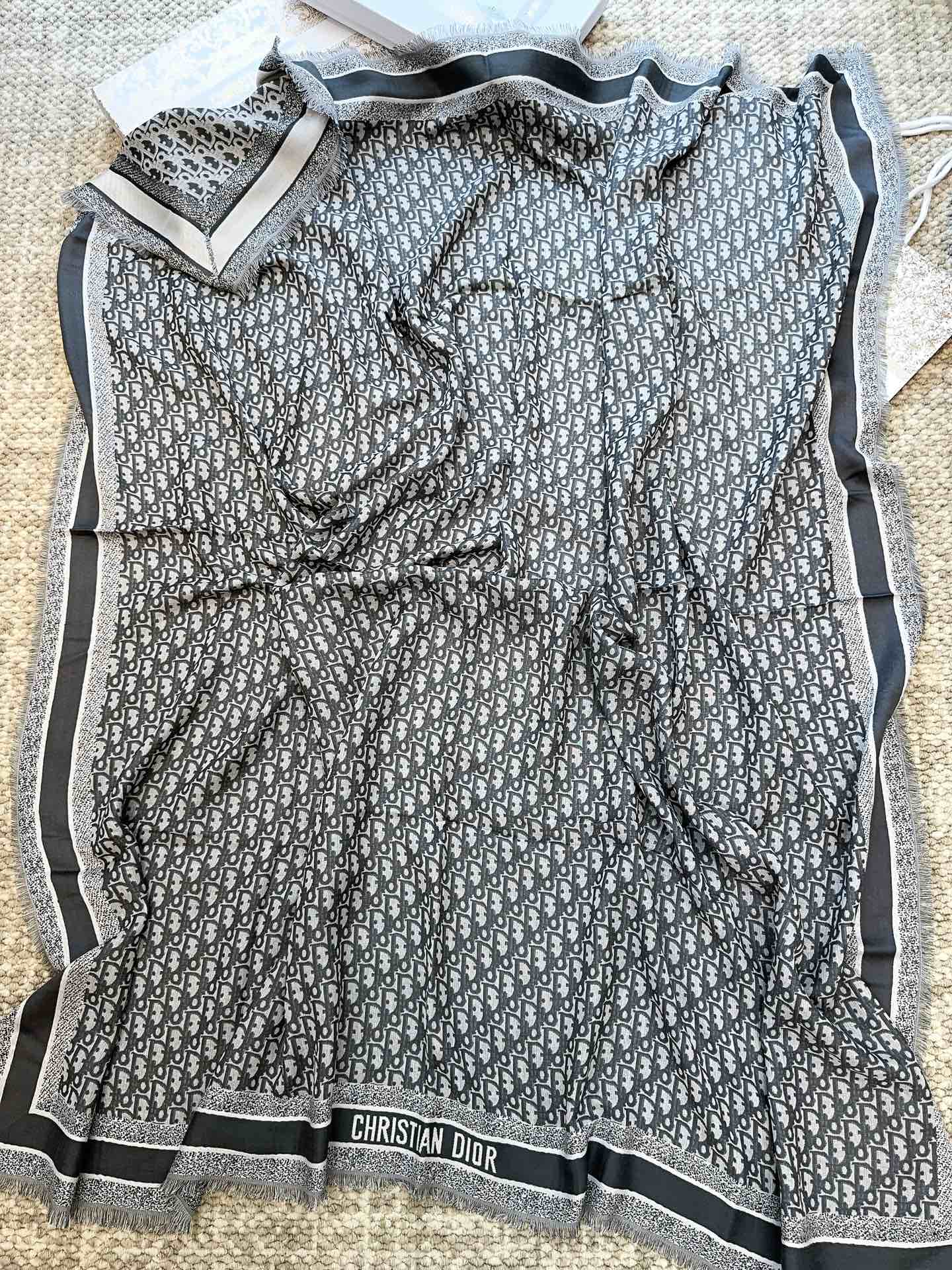 DIOR 26S SCARF 140 IN CASHMERE AND SILK 513543