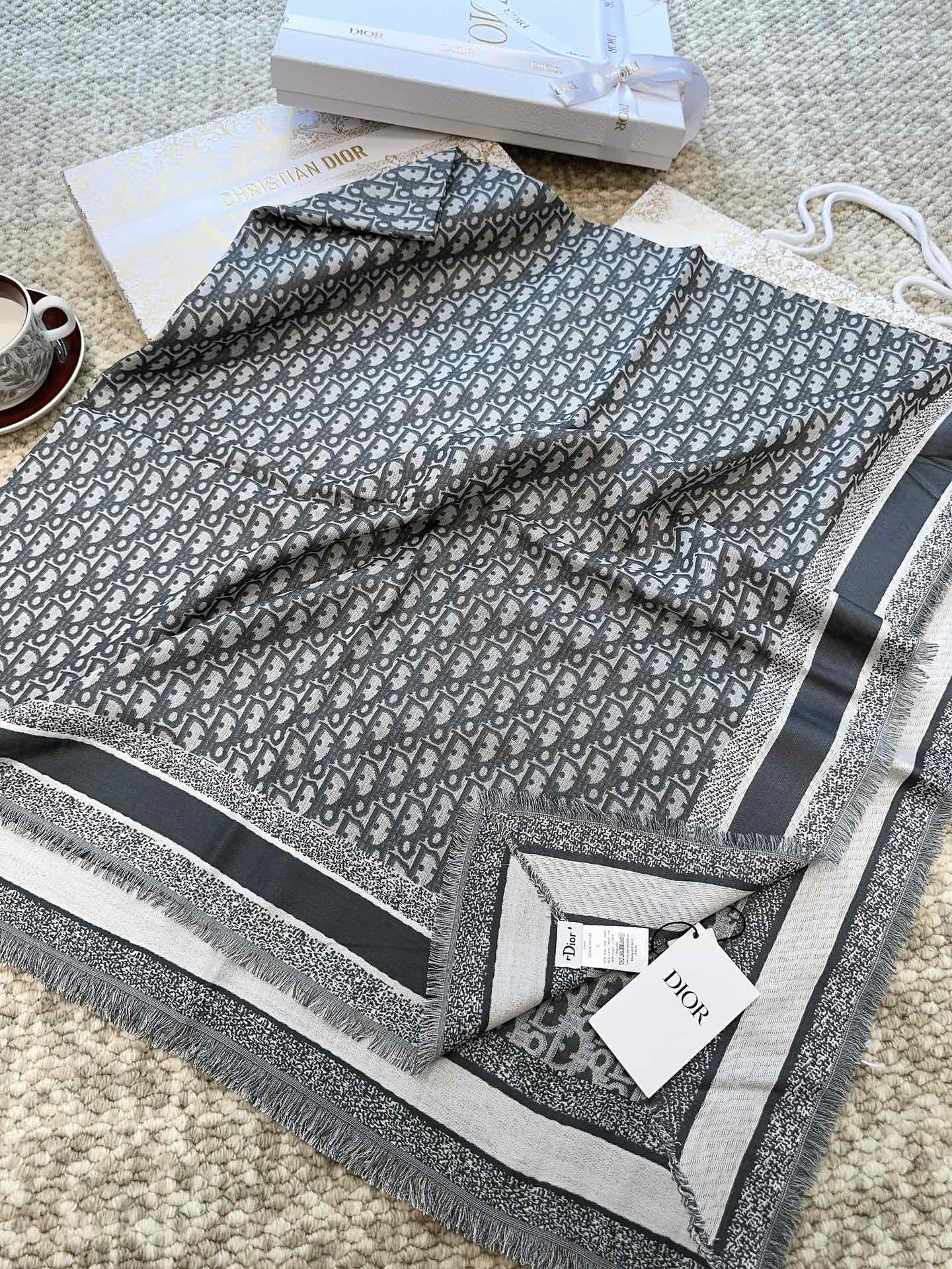 DIOR 26S SCARF 140 IN CASHMERE AND SILK 513543