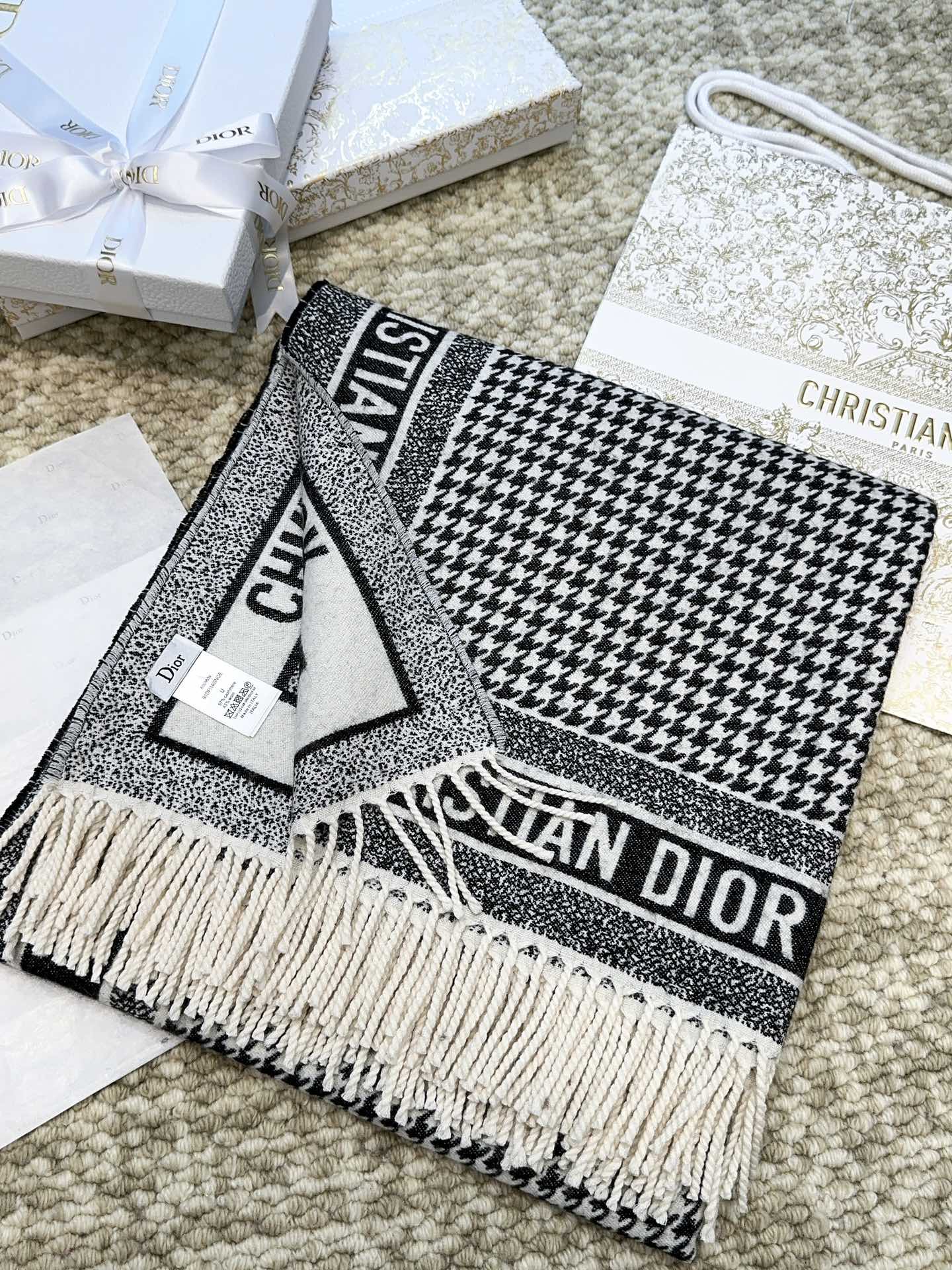 DIOR 26S SCARF 140 IN WOOL AND CASHMERE 509311
