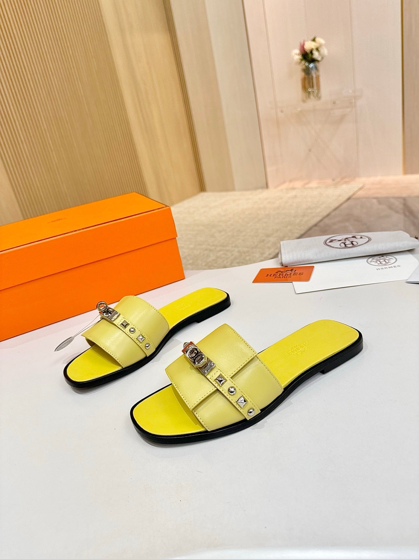 HM 26S GIULIA SANDAL IN YELLOW CALFSKIN SILVER HARDWARE
