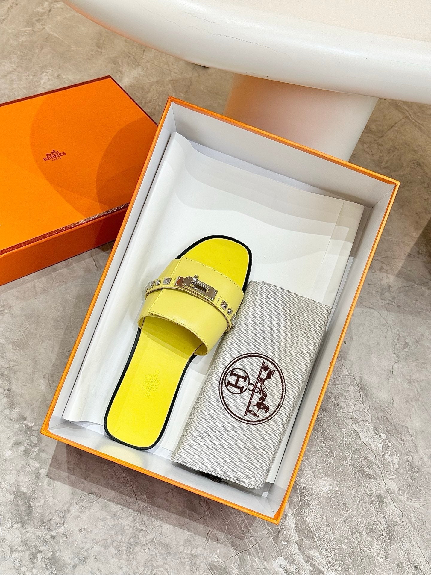 HM 26S GIULIA SANDAL IN YELLOW CALFSKIN SILVER HARDWARE