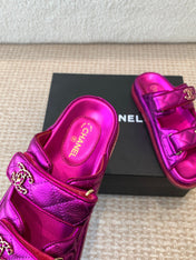 DAD SANDAL IN MAGENTA PURPLE SHEEPSKIN MULE