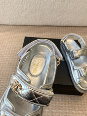 DAD SANDAL IN SILVER SHEEPSKIN