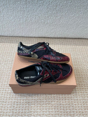 GYMNASIUM SNEAKER IN BLACK FABRIC AND BLACK RED SNAKE EFFECT CALFSKIN