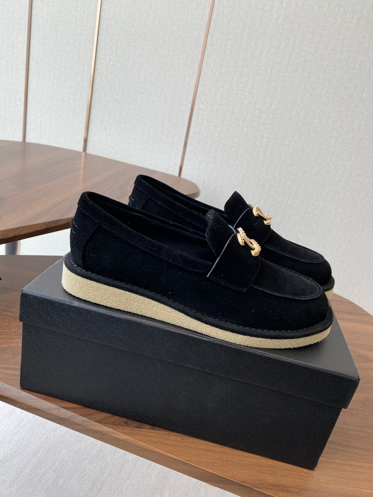 CC LOAFERS IN BLACK SUEDE GOLD HARDWARE