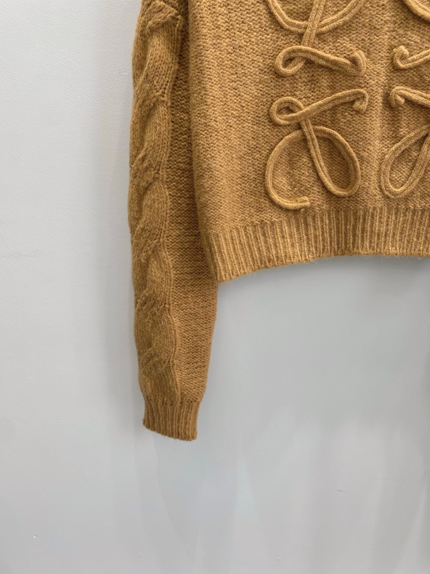 LOEWE 26S CABLE-KNIT SWEATER 621