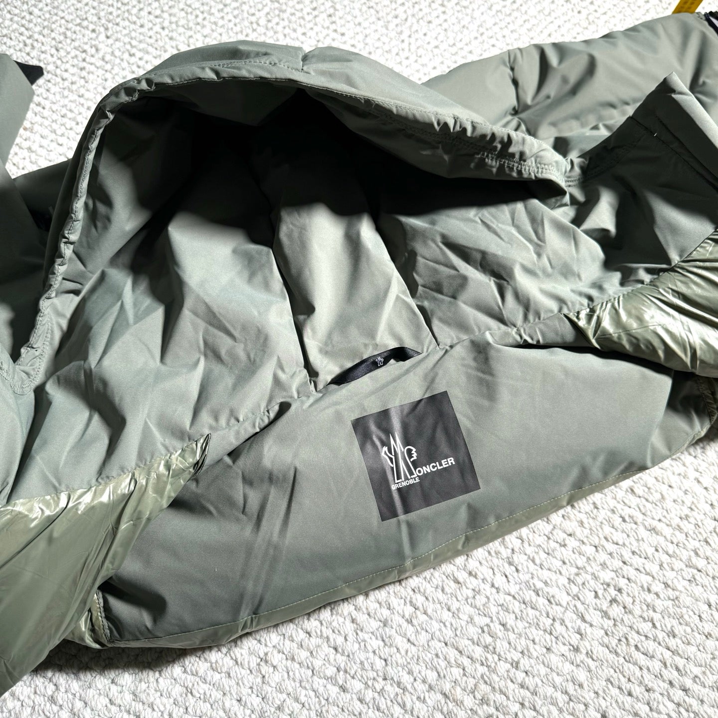 MONCLER 25S DOWN JACKET 425