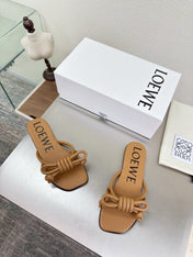 LOEWE 26S FLAMENCO KNOT SANDAL IN CAMEL BROWN CALFSKIN