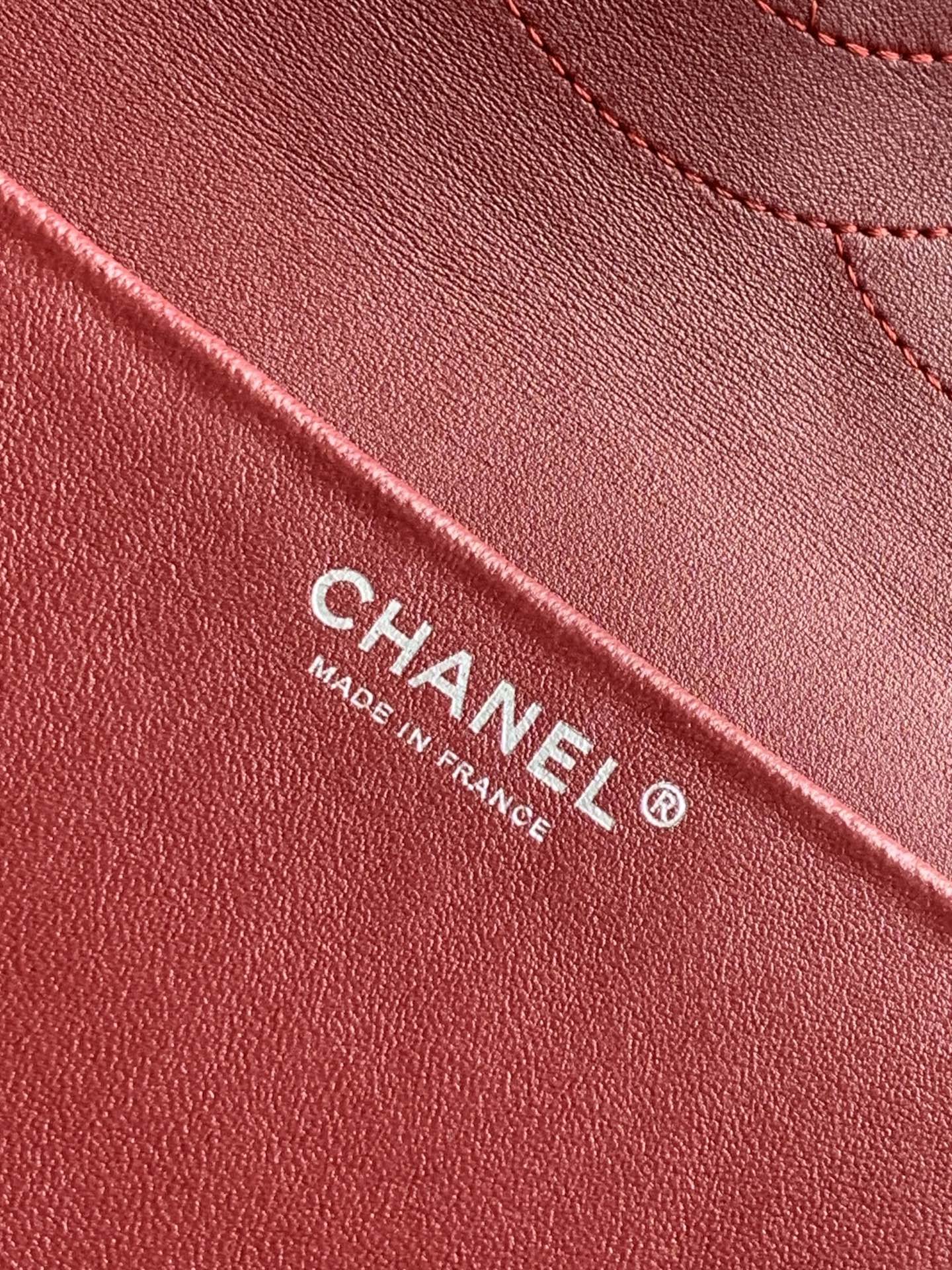 CHANEL 26S SOUPLISSIMO MAXI FLAP 39 IN BROWN GRAINED CALFSKIN SILVER HARDWARE