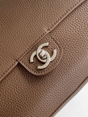 CHANEL 26S SOUPLISSIMO MAXI FLAP MEDIUM 32 IN BROWN GRAINED CALFSKIN SILVER HARDWARE